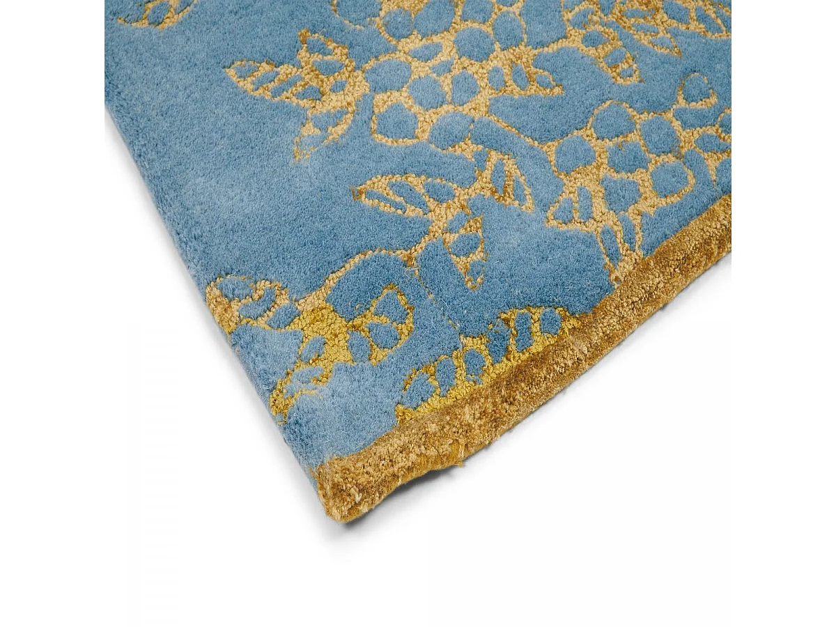 tapis chambre 120x180 fait à la main en laine bleu et or rectangle motif floral