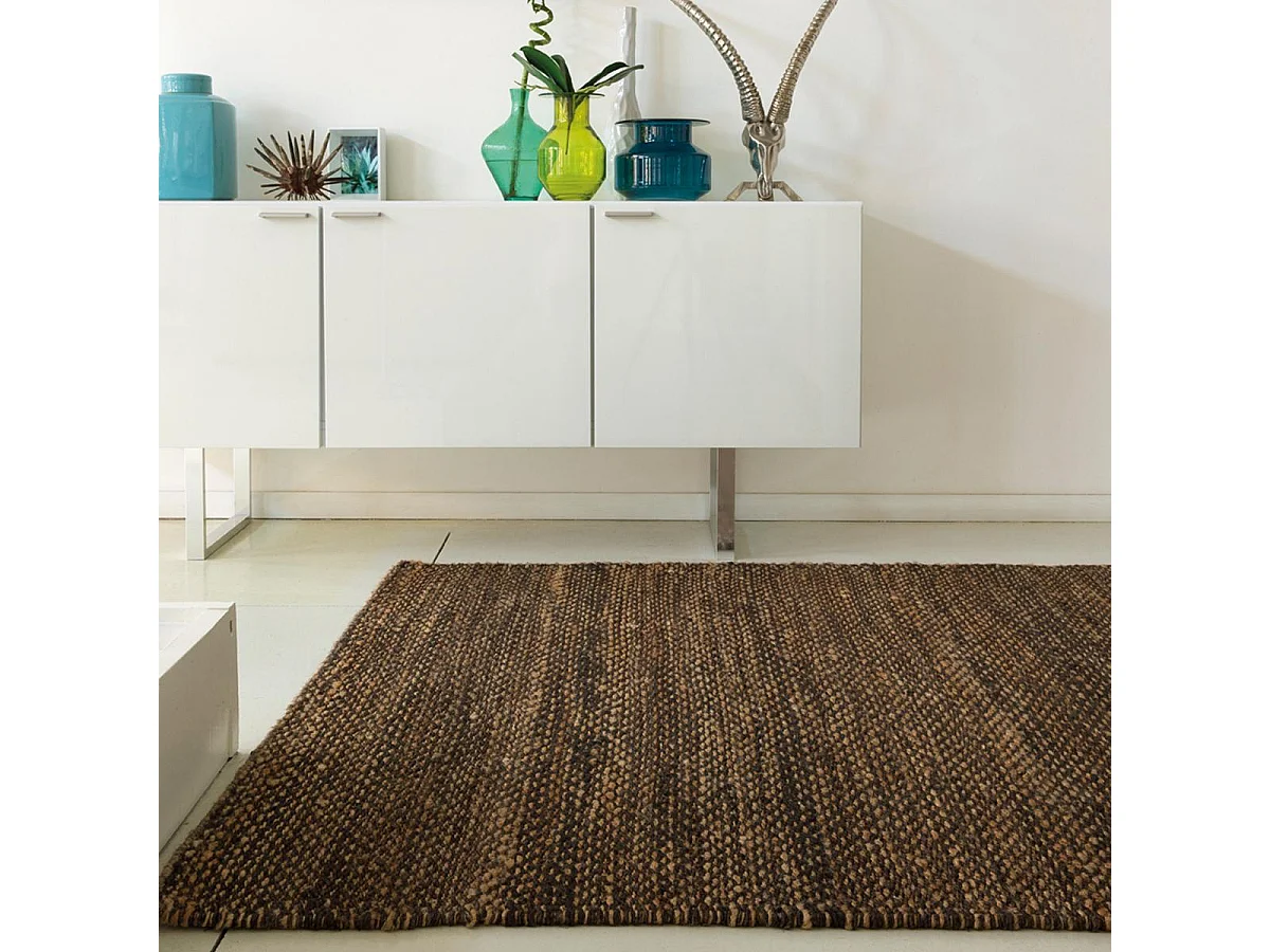 Tapis kilim 170x240 rectangle fait main en chanvre chocolat motif uni