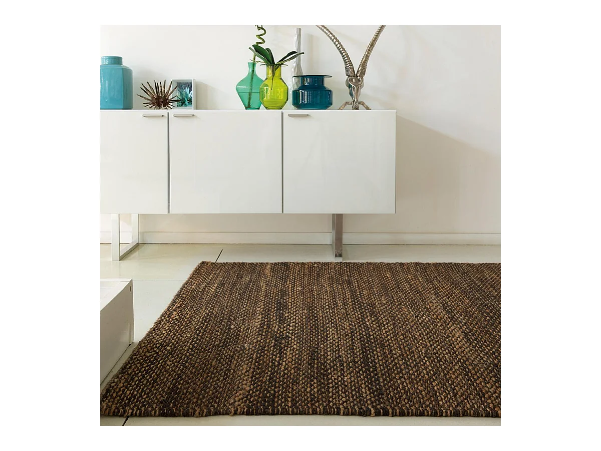 Tapis kilim 170x240 rectangle fait main en chanvre chocolat motif uni