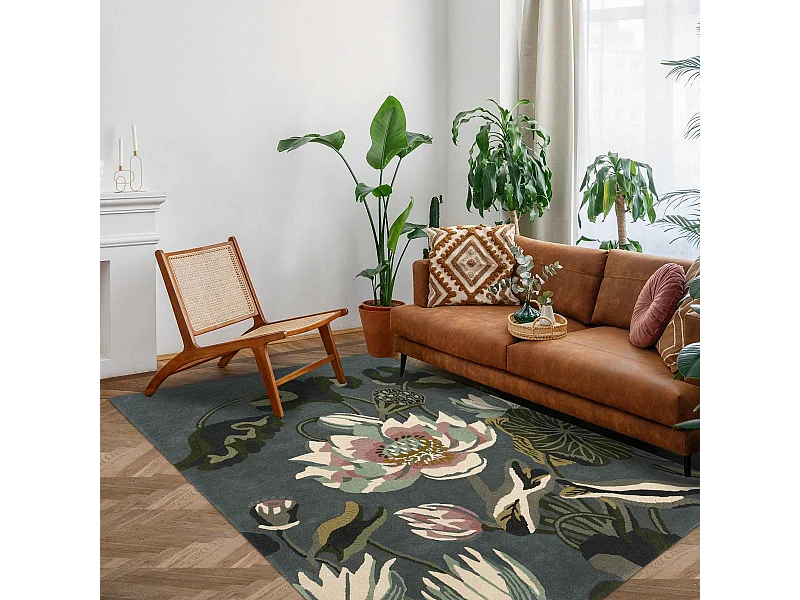 tapis chambre 170x240 fait à la main en laine vert et beige motif floral