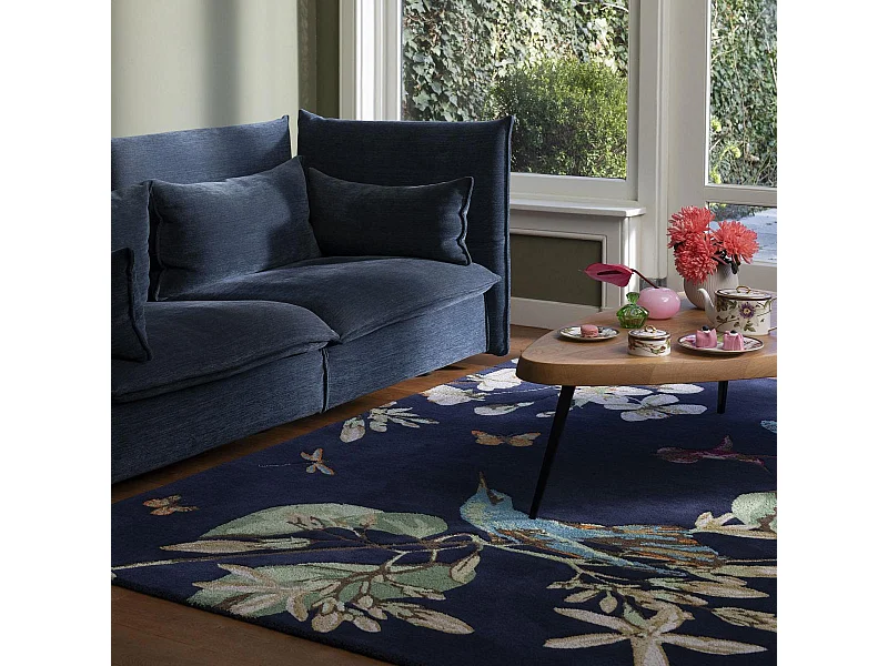 tapis salon 200x280 fait à la main en laine bleu marine et vert motif floral