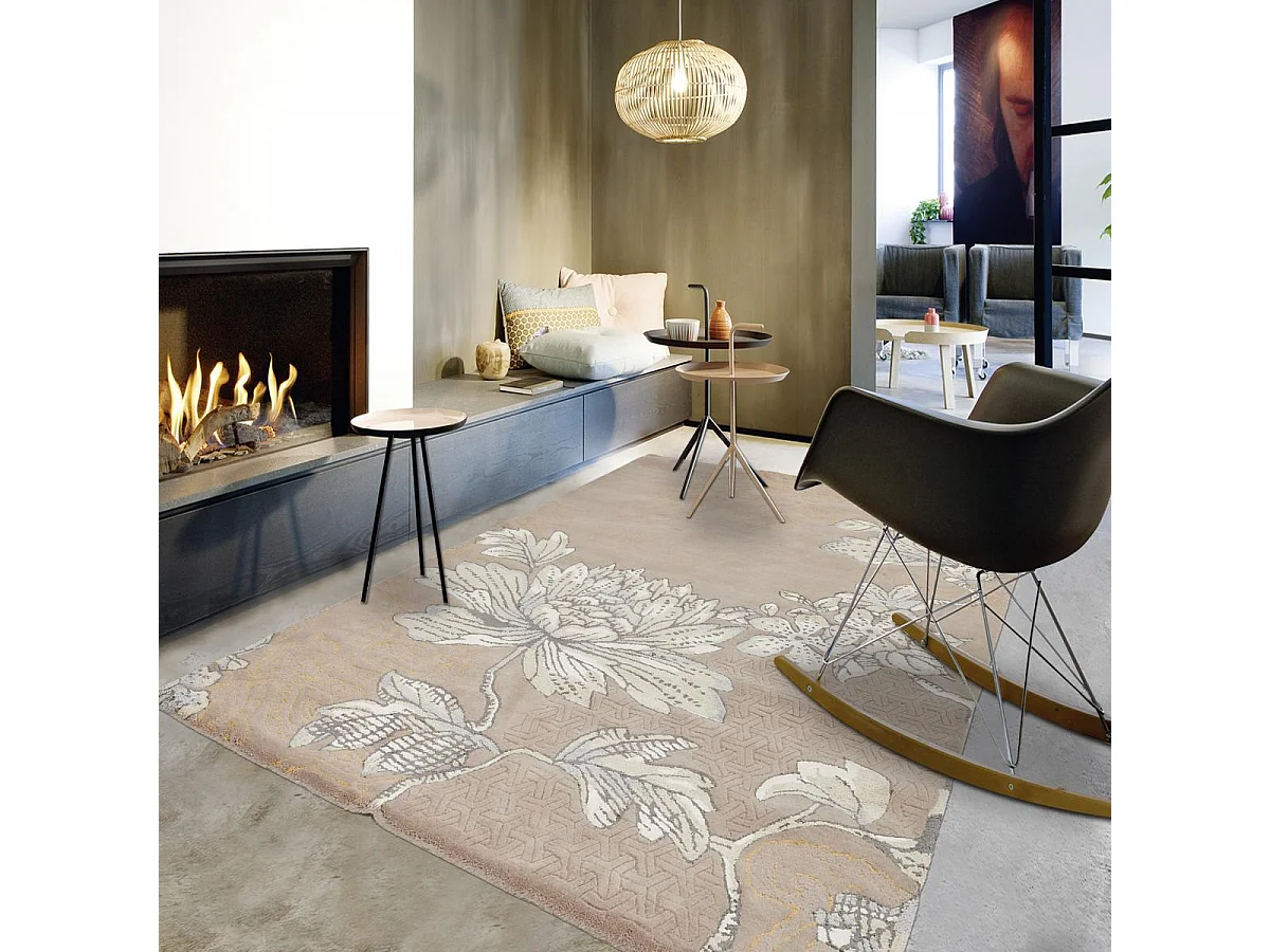 tapis chambre 120x180 fait à la main en laine gris et crème motif floral