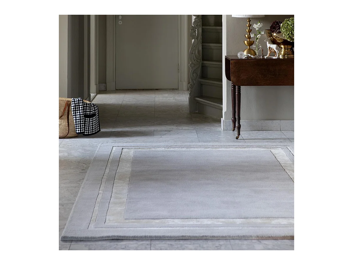 tapis chambre 140x200 fait main en laine gris rectangle motif simple REDOOK