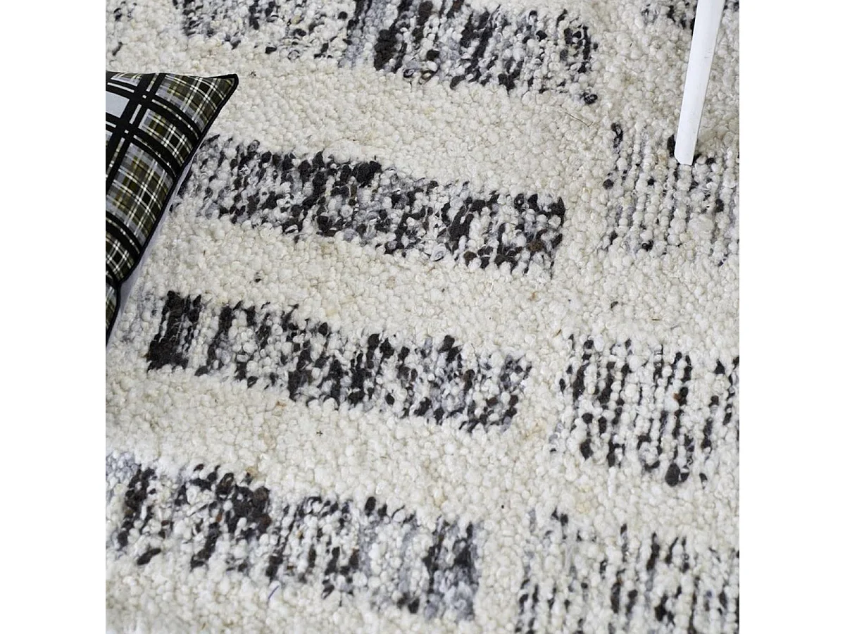 tapis salle à manger 200x300 fait main en laine beige et vert motif géométrique