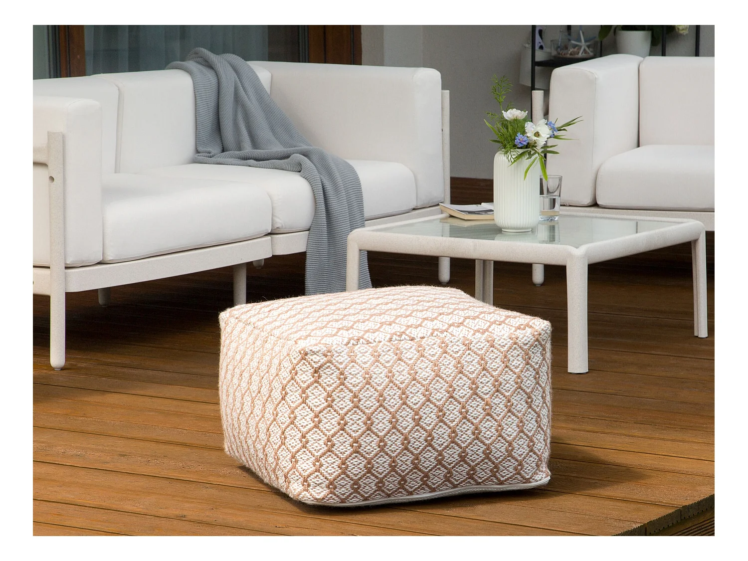 Pouf Sitzpouf beige / weiß 50x50 cm quadratisch mit EPS-Füllung Boho Shoran