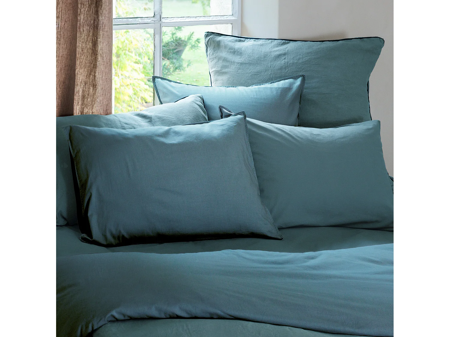 Drap plat PALACE pur coton lavé 240x290 cm uni bleu topaze