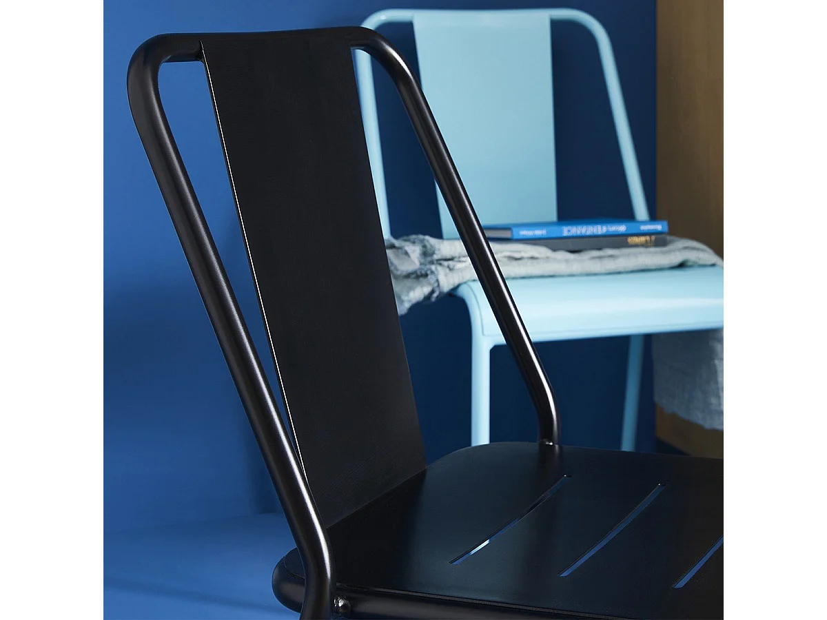 Set von 2 industriellen Metallstühlen Achille