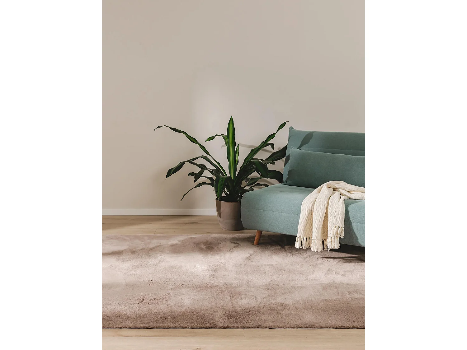 Tapis en fausse fourrure Furry Taupe 200x290 cm