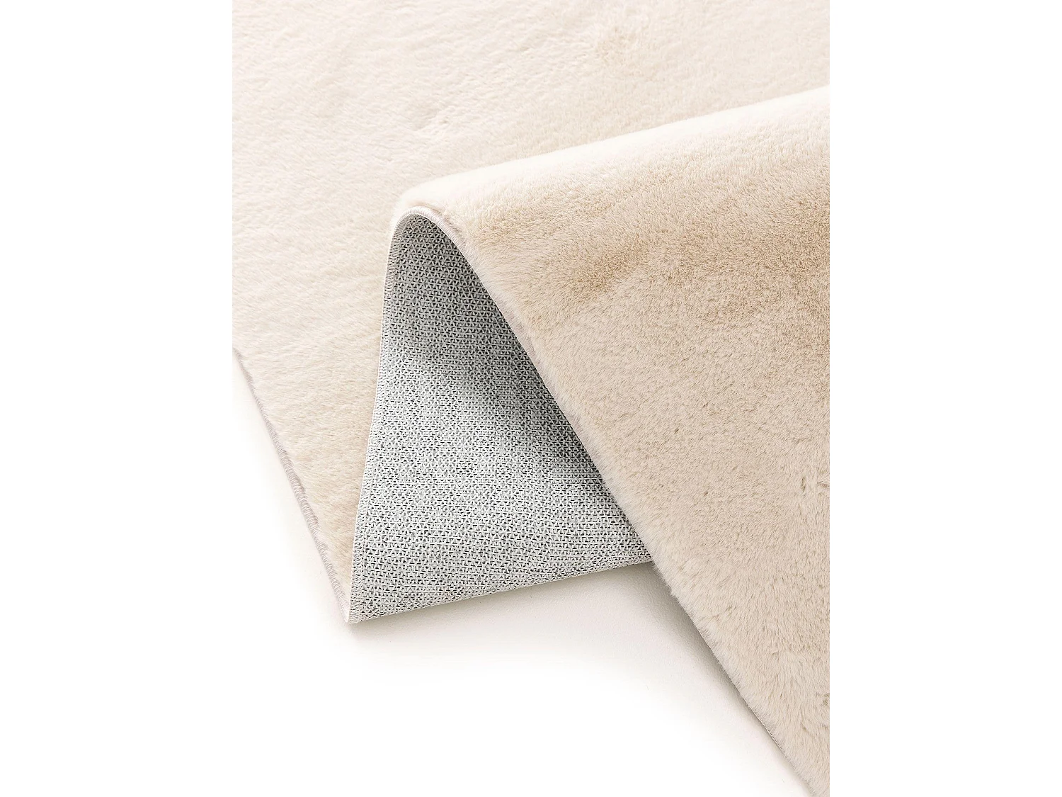 Tapis en fausse fourrure Furry Beige 140x200 cm