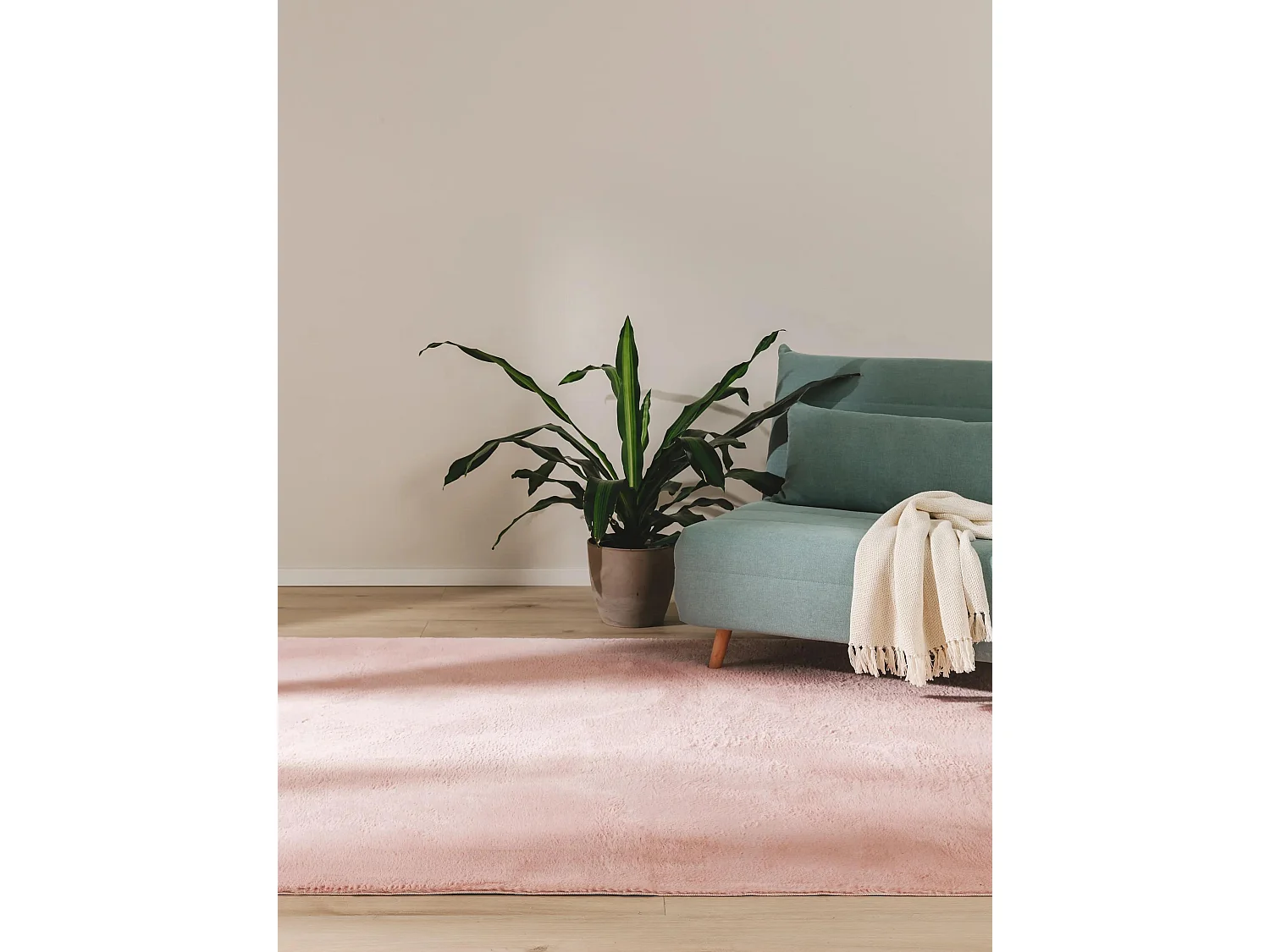 Tapis en fausse fourrure Furry Rose 140x200 cm