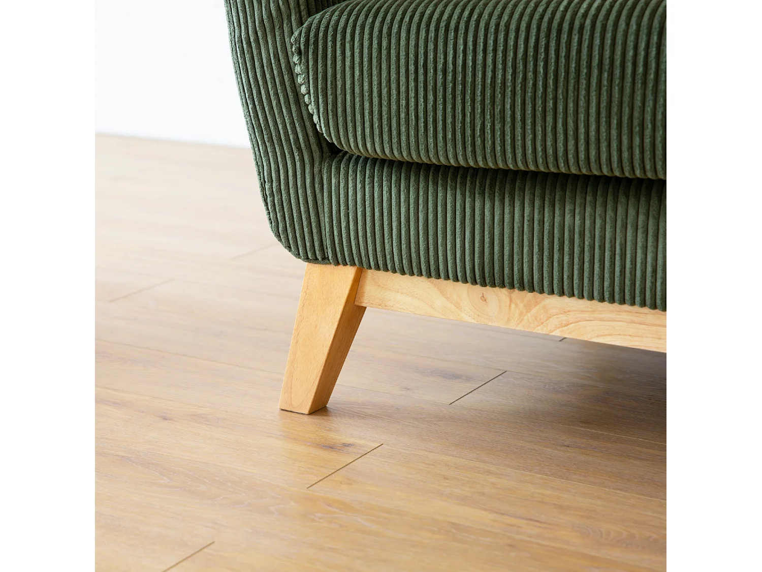 Canapé scandinave 3 places en velours côtelé vert HOGA