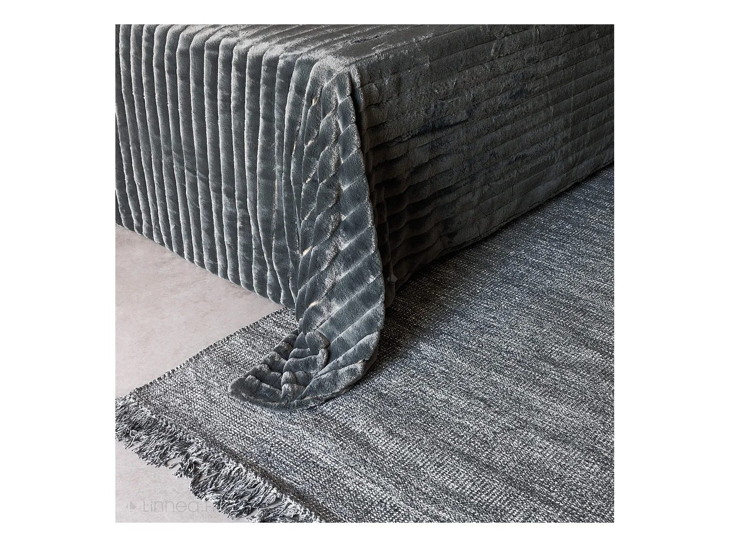 Dessus de lit 260x230 cm HERMINE fausse fourrure gris Ardoise