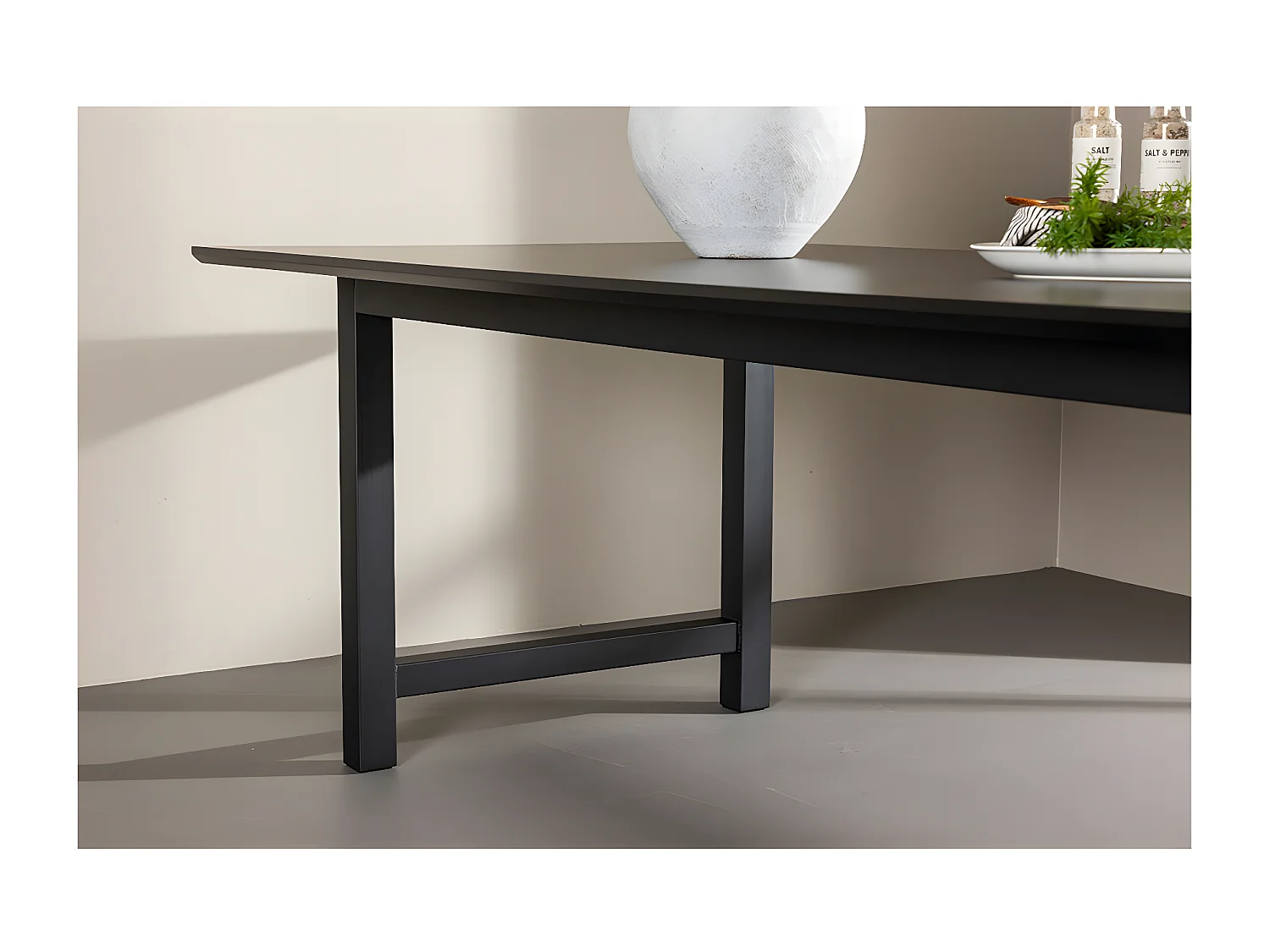 Oslo eetkamertafel 100x220cm zwart.