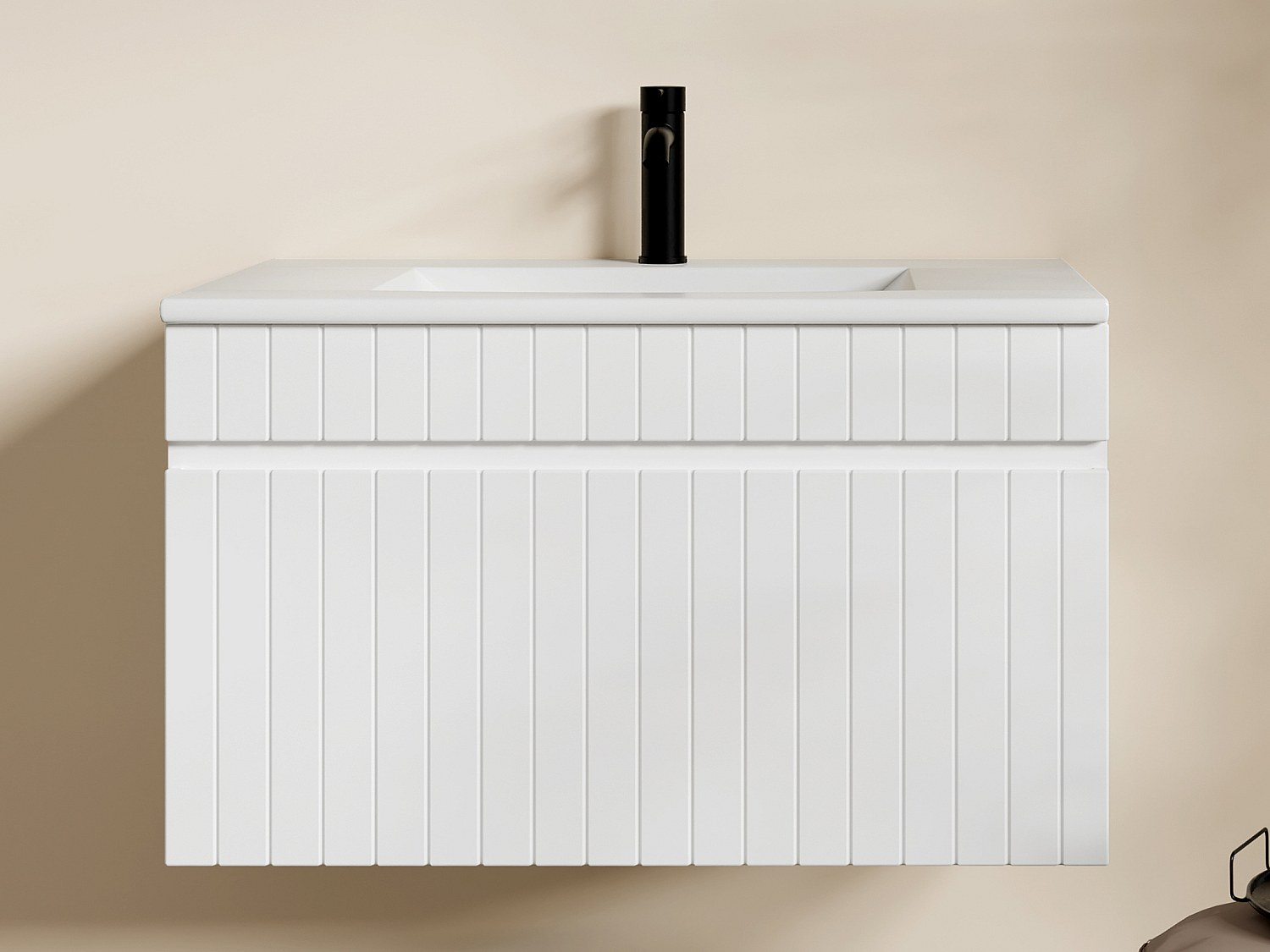 Hvit hengende baderomsskap med riller og nedfellbar servant - 80 cm - SATARA