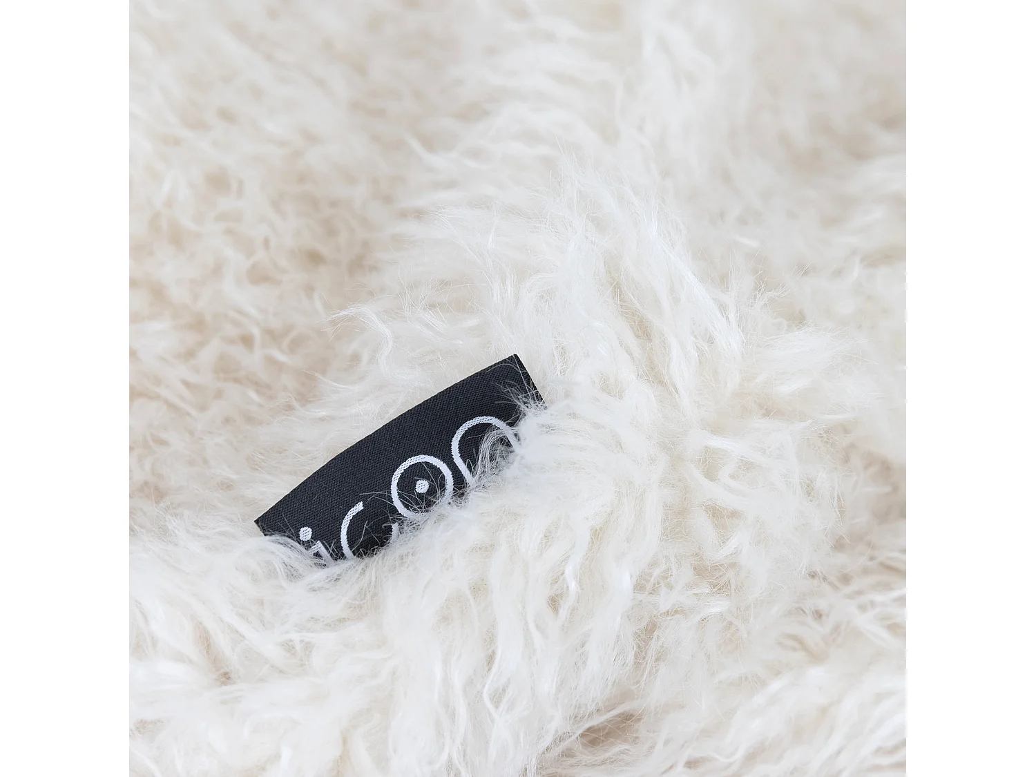 Pouf classique imitation fourrure mongole crème