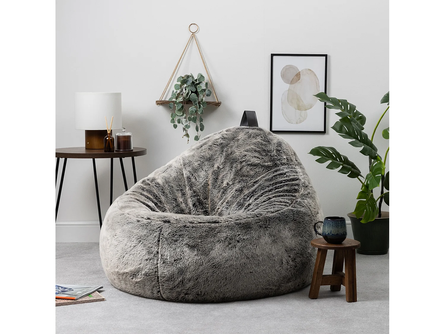 Pouf imitation fourrure gris loup - COCOON