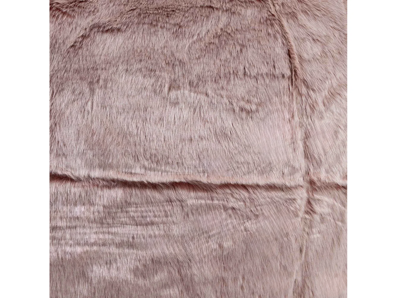 Pouf classique imitation fourrure rose poudré