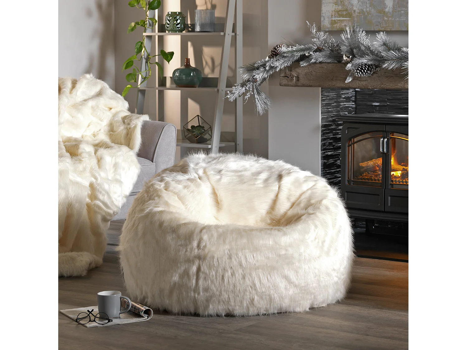 Pouf classique imitation fourrure crème