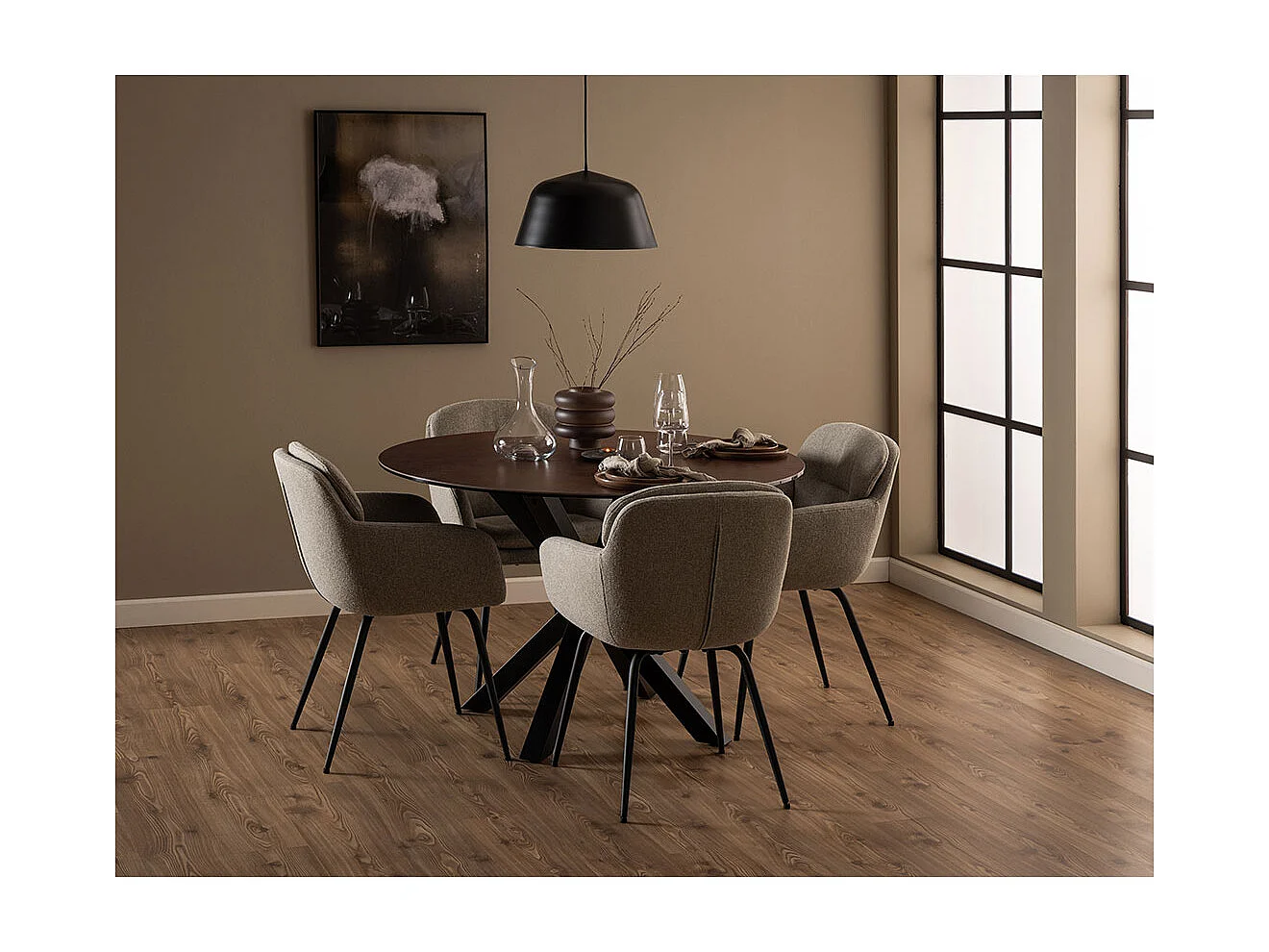 Hailey eetkamertafel Ø119cm glas bruin.