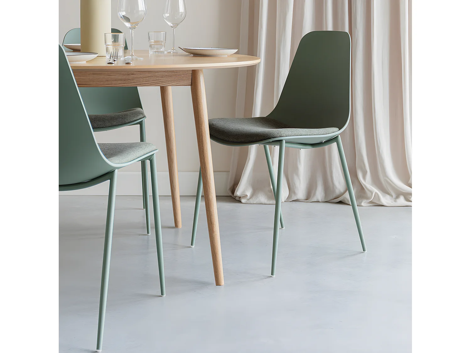 Jeffrey - Lot de 4 chaises en plastique, tissu et métal - Vert