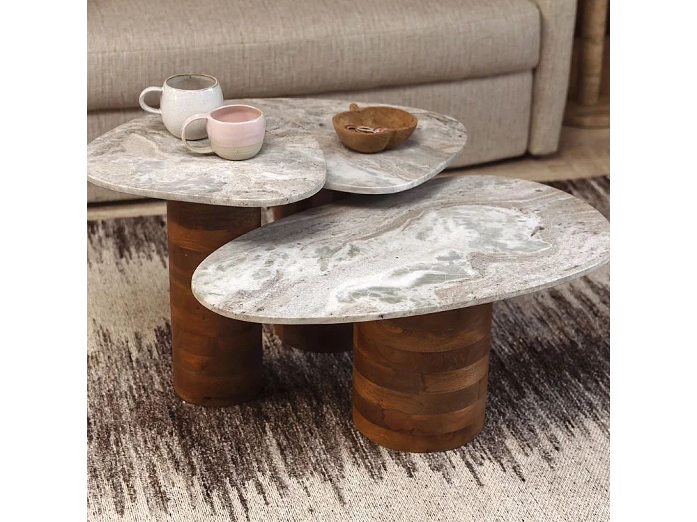 Suki - Lot de 3 tables basses organiques gigognes en marbre et bois - Bois foncé et blanc