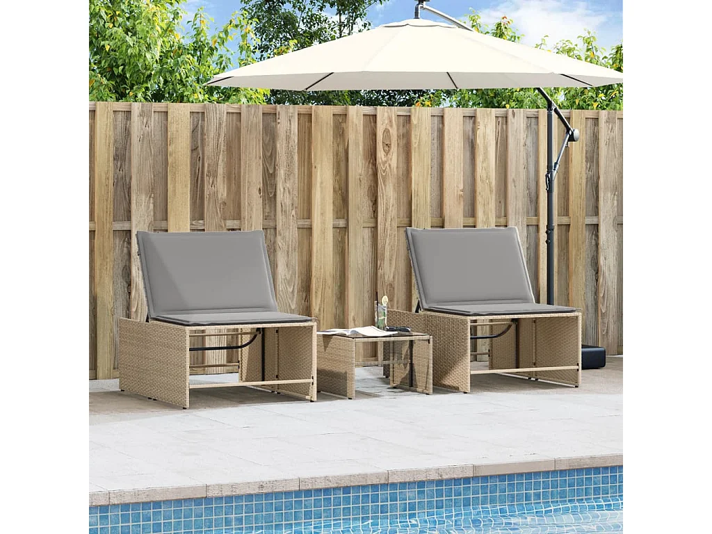 Ligstoelen 2 st met tafel beige poly rattan