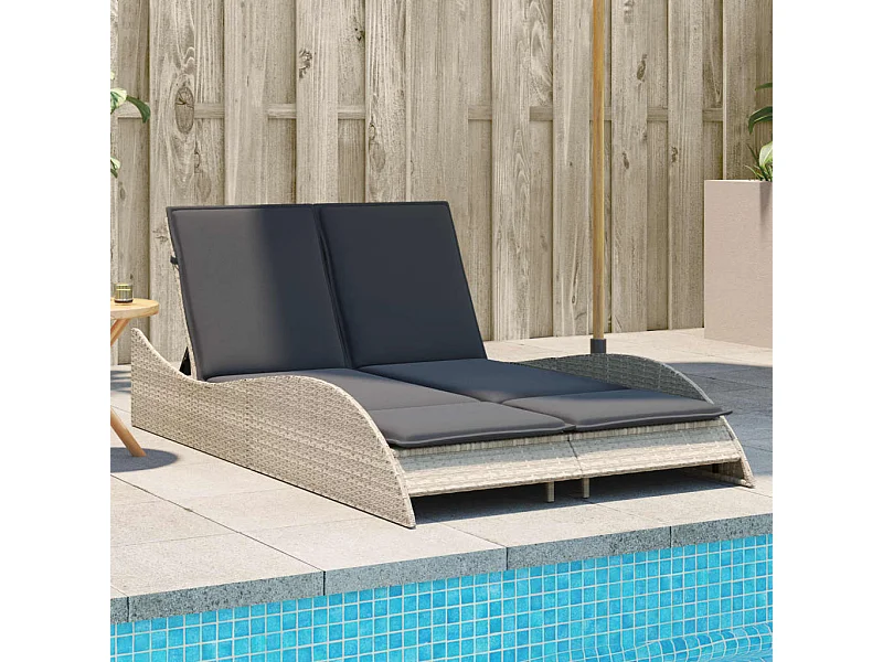 Sonnenliege mit Auflagen Hellgrau 114x205x73 cm Poly Rattan