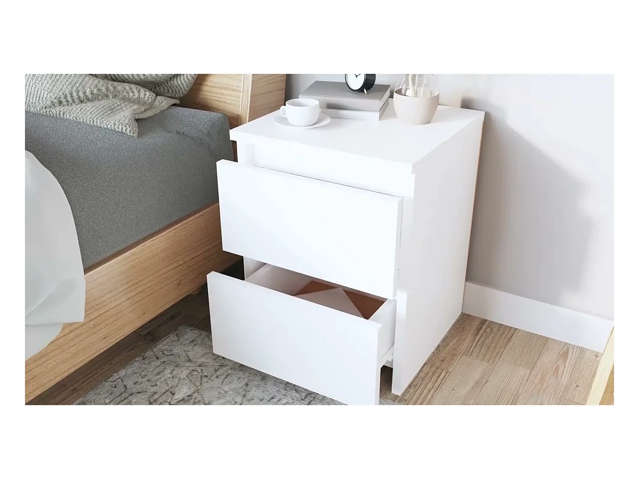 Comodini 2 pz Bianco 30x30x40 cm in Legno Ingegnerizzato