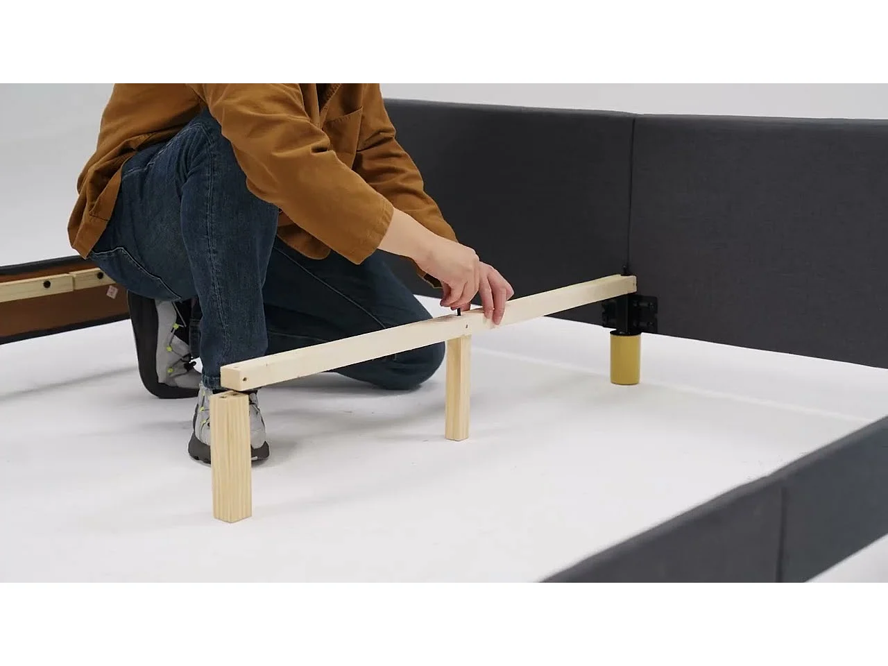 Cadre de lit sans matelas noir 120x190 cm tissu