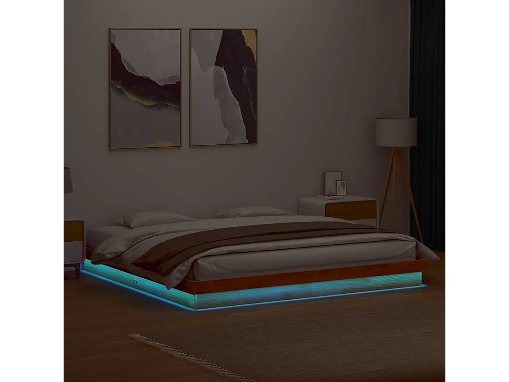 Bedframe met LED massief grenenhout wasbruin 200x200 cm