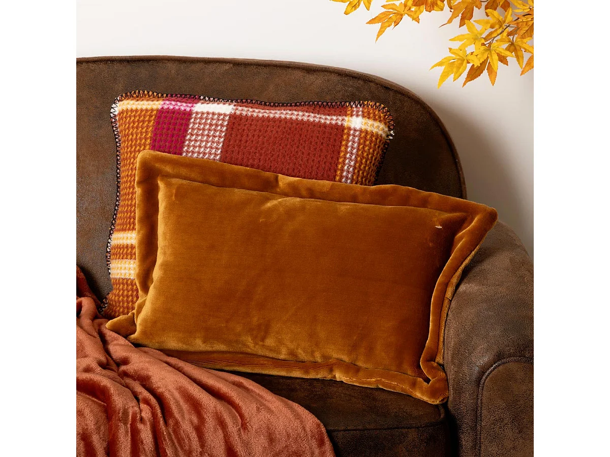 Coussin décoratif flanelle Jaune cumin effet fourrure 38 x 58 cm