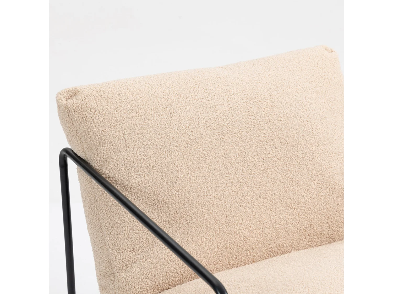 Ensemble de 2 Dabdelat, Fauteuil recouvert de tissu bouclé, Chaise rembourrée, Assise avec accoudoirs en métal, 61x67h75 cm, Beige