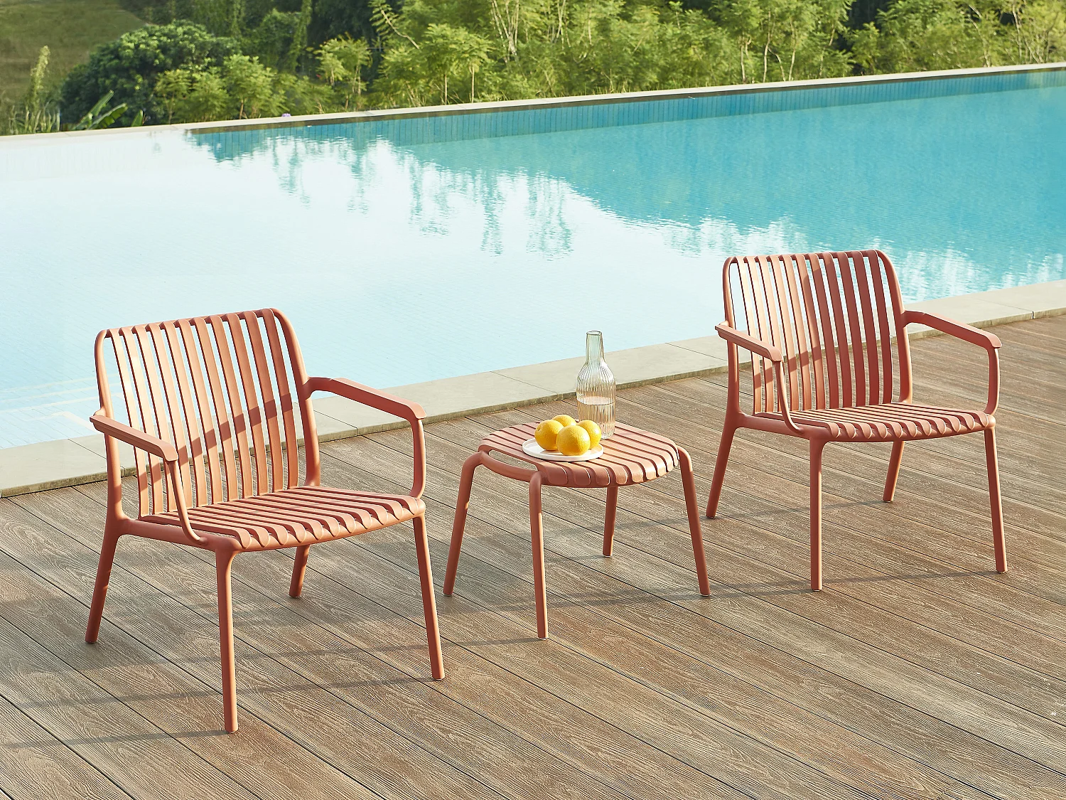 Poltrona basse da giardino impilabili in Polipropilene Rosso - Lotto di 2 - SESEH di MYLIA