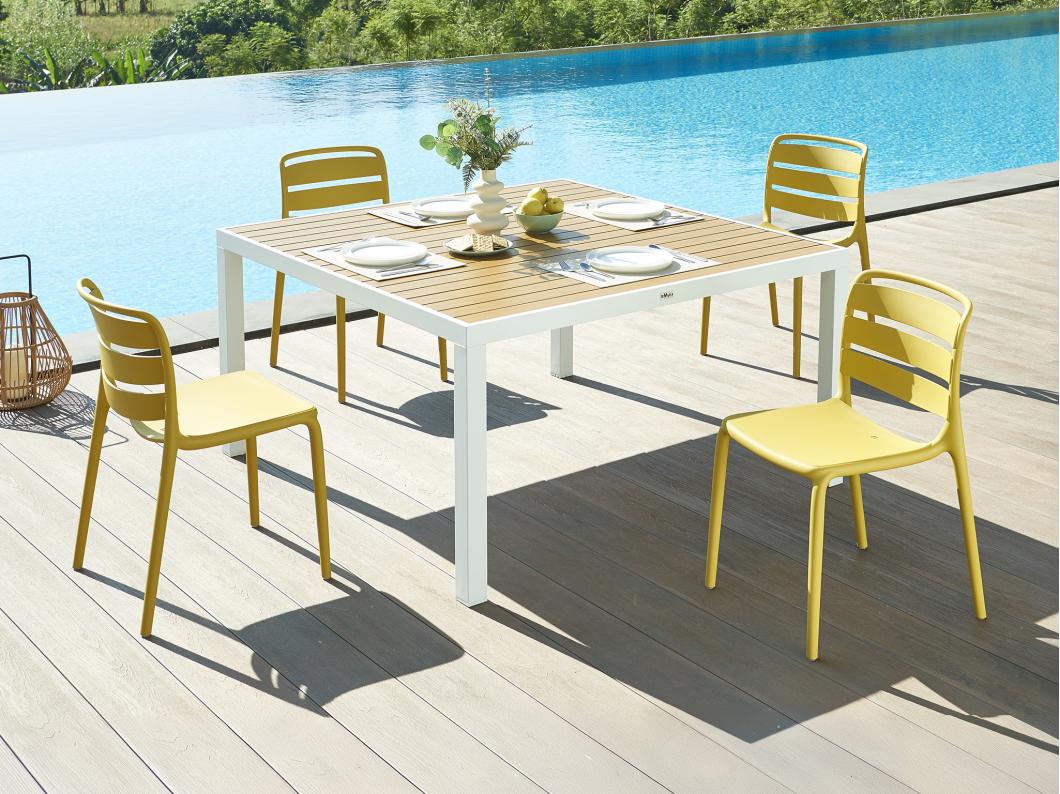 Set van 2 opstapelbare tuinstoelen van polypropyleen - Geel - MOAH van MYLIA