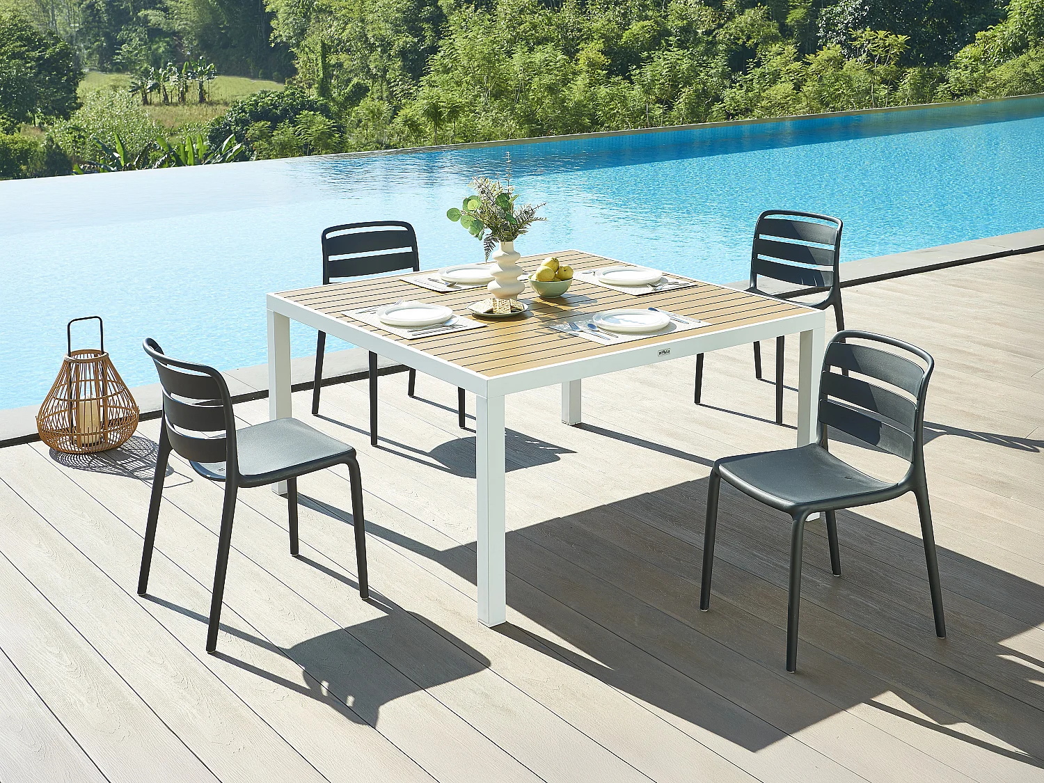 Lot de 2 chaises de jardin empilables en polypropylène - Noir - MOAH de MYLIA