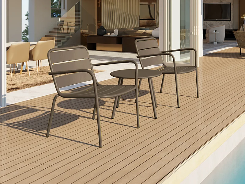 Garten-Sitzgruppe: 2 niedrige, stapelbare Sessel + Beistelltisch rund - Metall - Taupe - MIRMANDE von MYLIA