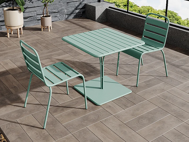 Sala da pranzo da giardino un tavolo L.80 cm e 2 sedie impilabili in Metallo Verde acqua - MIRMANDE di MYLIA