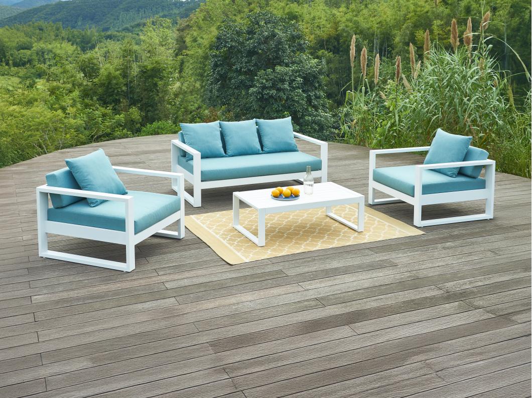 Conjunto de jardín de aluminio: un sofá de 3 plazas, 2 sillones, una mesa baja - Blanco con cojines azules - MOLOKAI de MYLIA