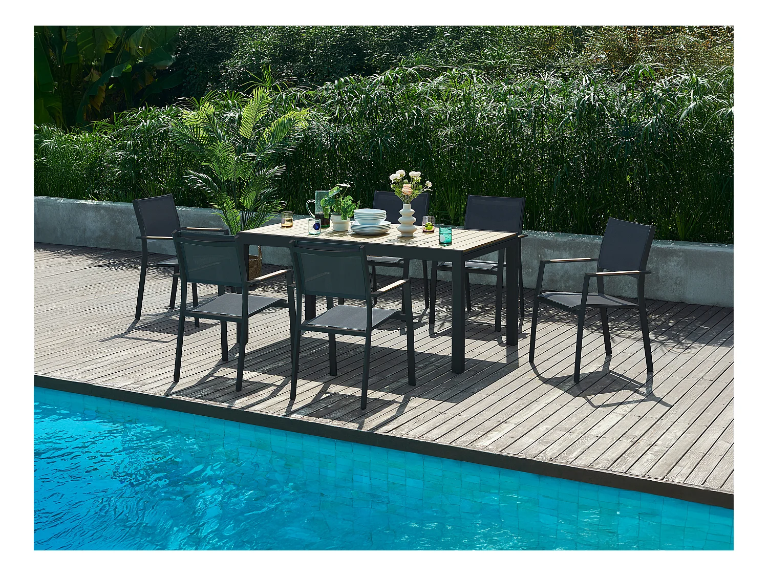 Garten-Essgruppe: Tisch ausziehbar 170/230 cm + 6 stapelbare Sessel - Aluminium & Polywood - Holzfarben hell & Anthrazit - MACILA von MYLIA