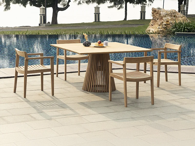 Conjunto de jantar de jardim em teca, 1 mesa C135 cm + 4 cadeirões, natural claro - TRIANI de MYLIA