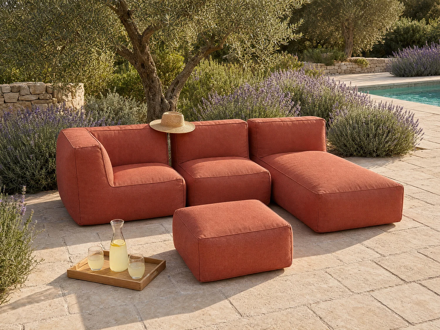 Salon de jardin en tissu 4 places : 1 fauteuil, 1 angle, 1 méridienne et 1 pouf - Terracotta - NOUMARA de MYLIA