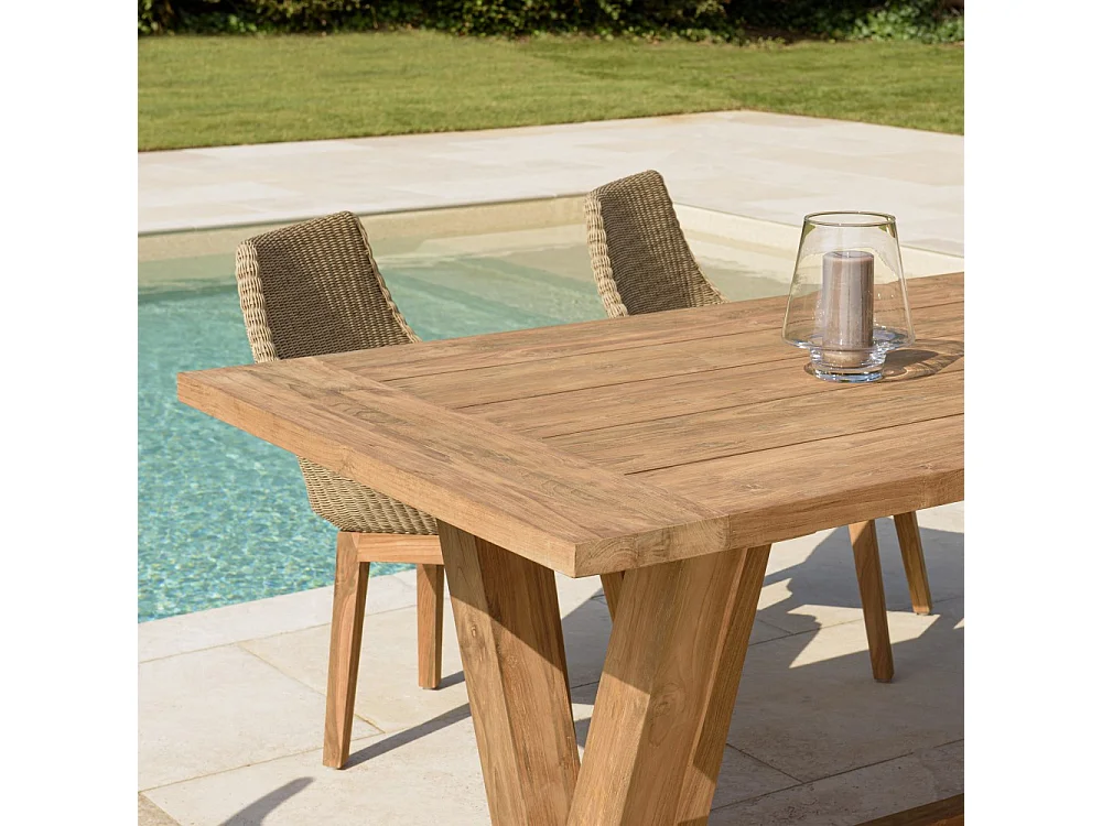 KALLY - Table à manger jardin 220cm en bois de teck recyclé pieds V