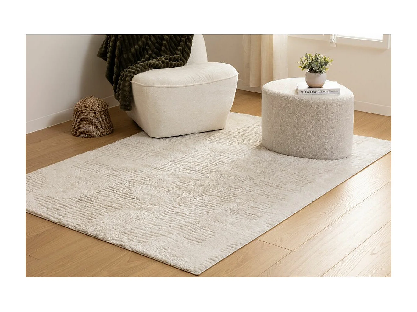 Tapis décoratif Ivoire esprit berbère motif en relief 150 x 200 cm