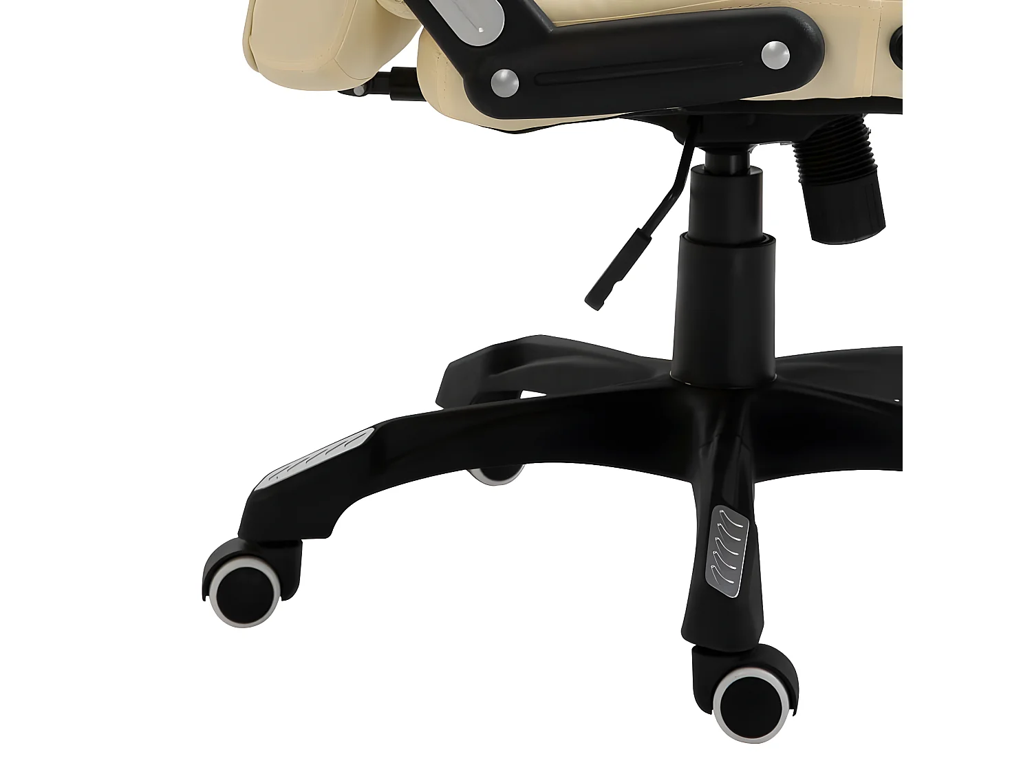 Silla de oficina de cuero sintético color crema