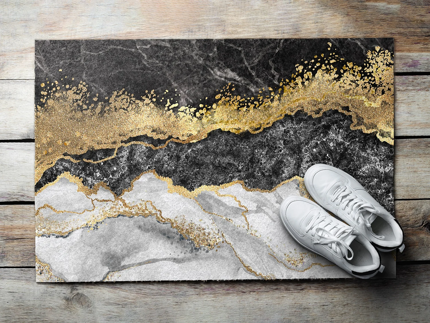 Moderne Fußmatte für den Innenbereich – bequem und stilvoll – 90 x 60 cm – goldener Marmor