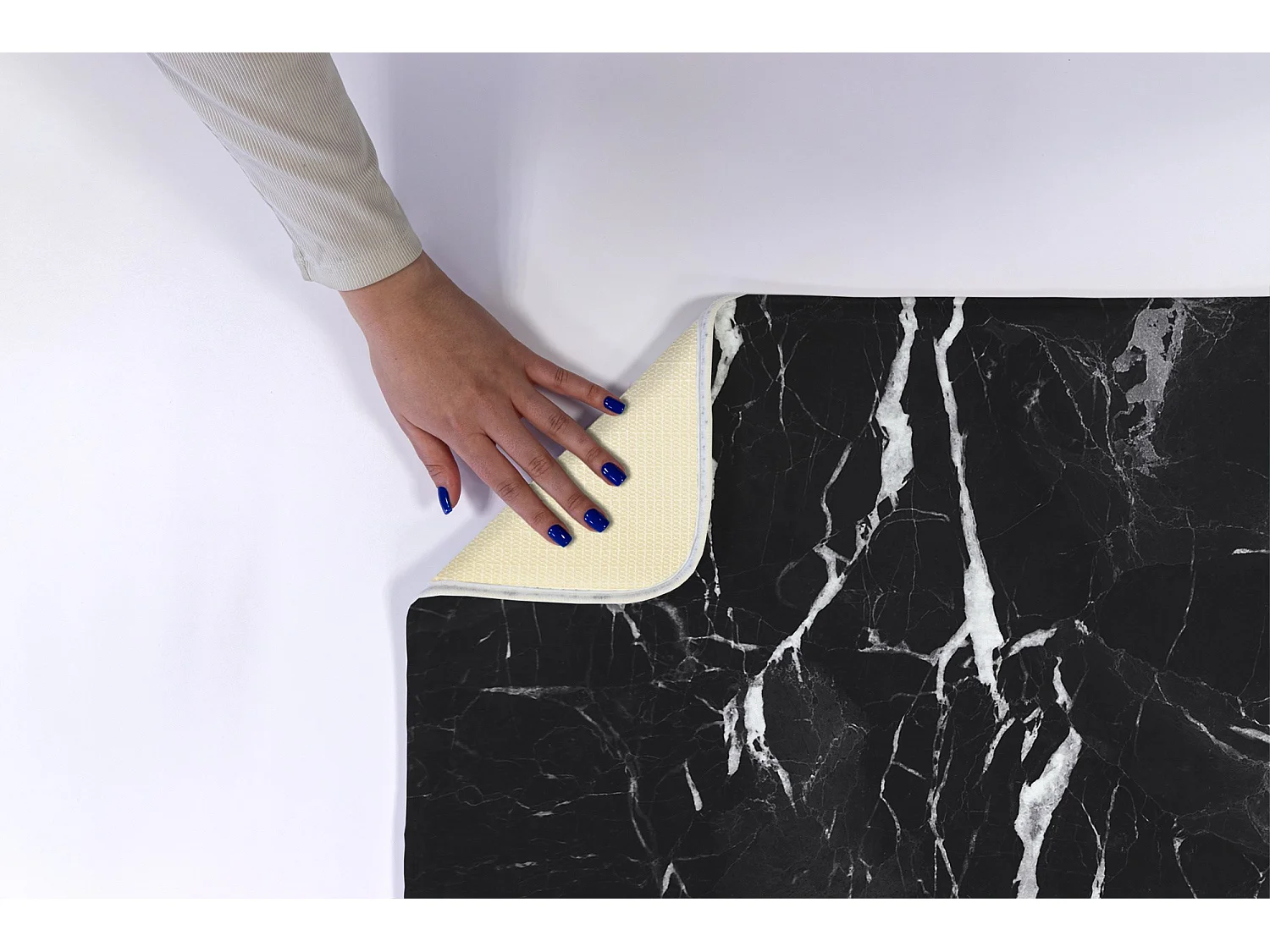 Luxuriöser Badezimmerteppich 75 x 45 cm – elegante weiche Badematte aus schwarzem Marmor