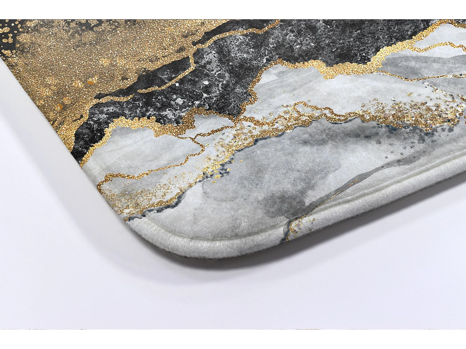 Luxuriöser Badezimmerteppich 75 x 45 cm – weicher Badeteppich aus goldenem Marmor