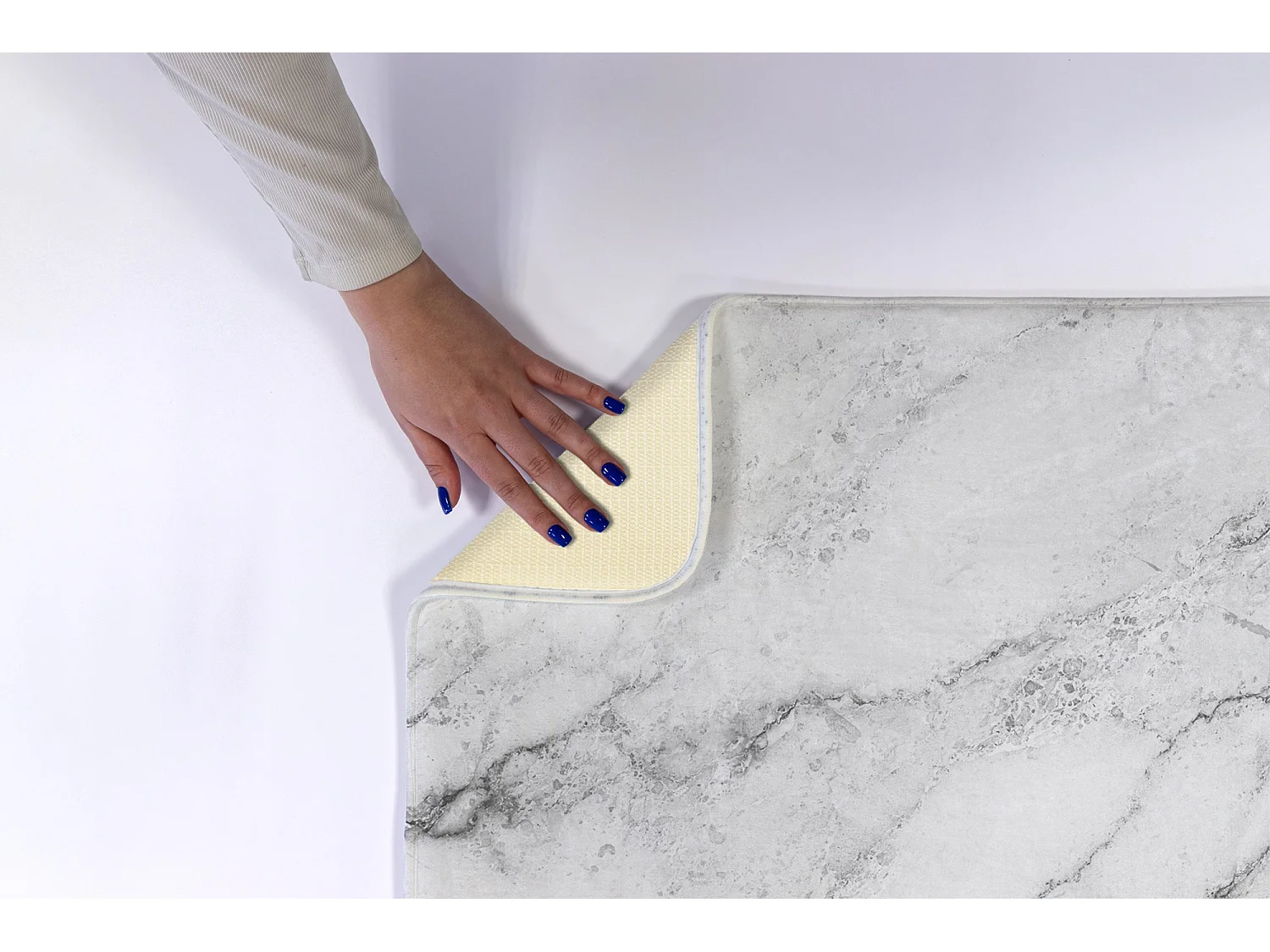 Luxuriöser Badezimmerteppich 90 x 60 cm – weiche Badematte aus reinem weißem Marmor