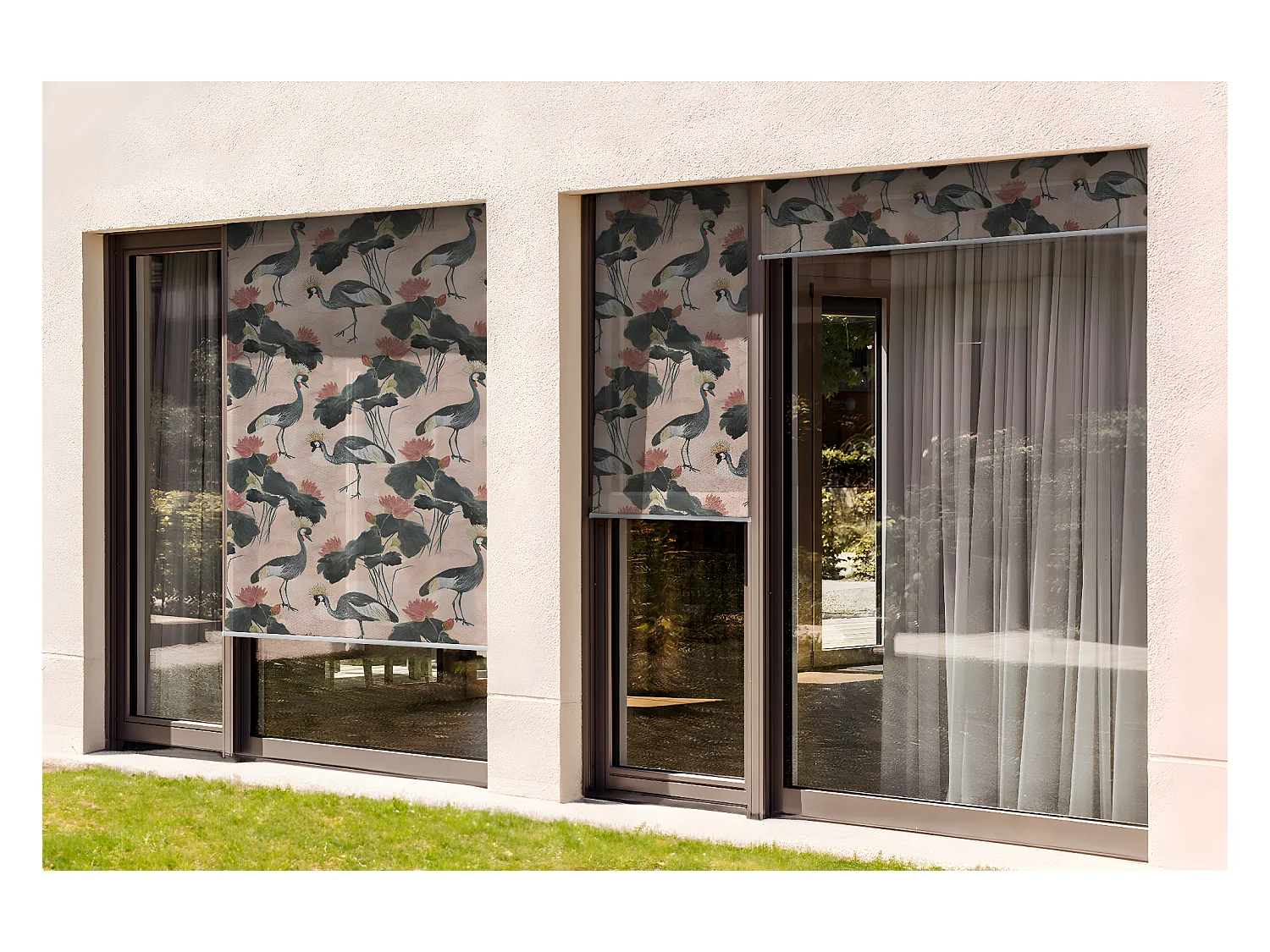 Magnifique store enrouleur extérieur - 50x180 cm - Grues et fleurs de lotus Rideau de balcon, Stores enrouleurs de balcon, Rideau pare-soleil