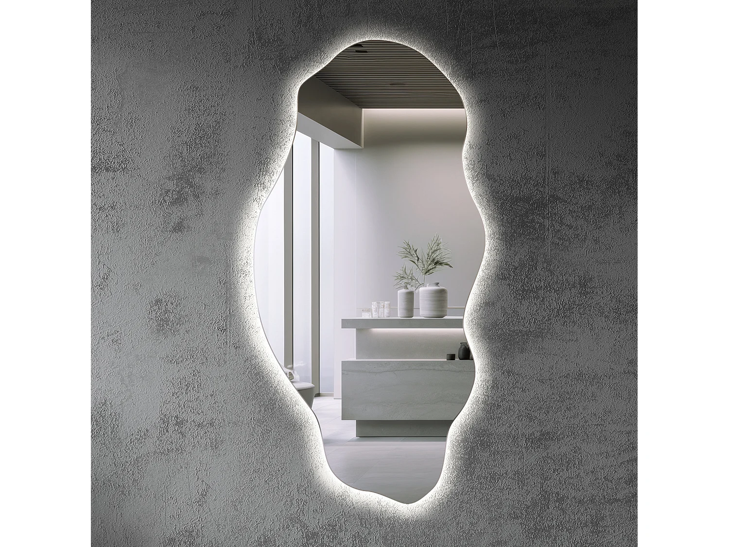 Unregelmäßiger organischer kalter LED-Lichtspiegel für Badezimmer und Wohnzimmer, 50 cm x 100 cm – kaltes Licht